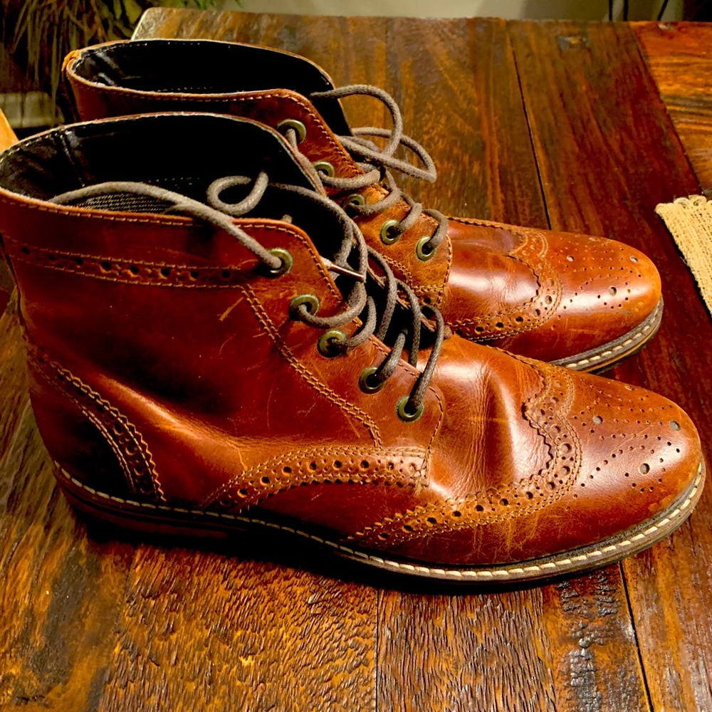 Crevo wingtip boots. Chestnut. Great condition, chestnut leather
